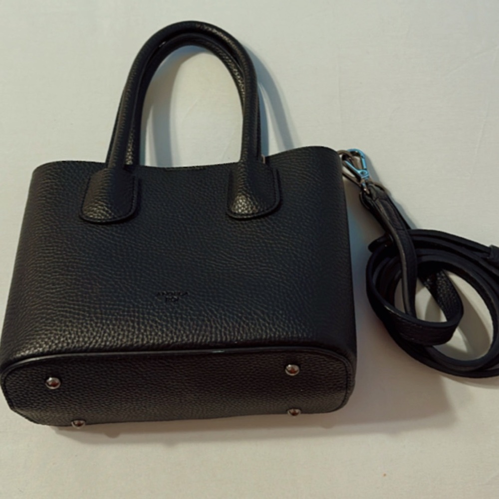 SOLD 🚫 Angela Roi Cher Micro Tote- Black